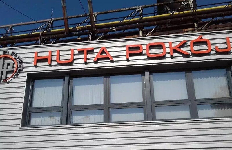 Związkowcy z Huty Pokój weszli do biura poselskiego Urszuli Koszutskiej