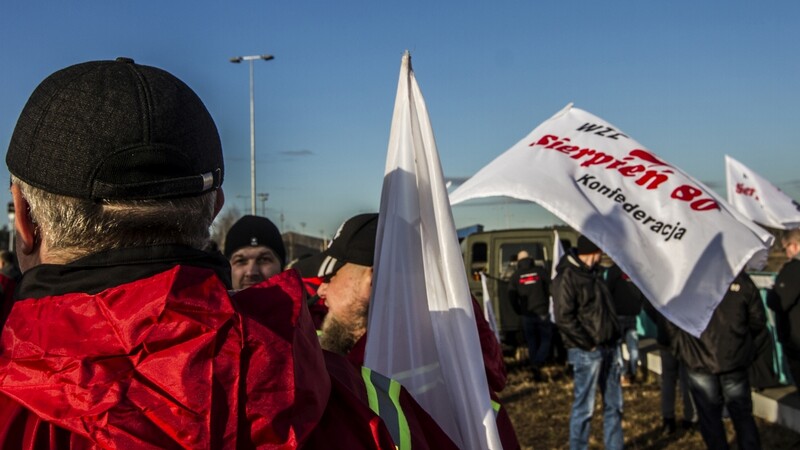 Związkowcy zapowiadają ogromy protest, piszą do premiera: "Śląsk umiera w biały dzień"